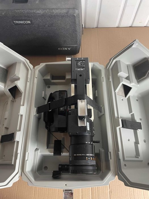 SONY Trinicon 4000P & JVC GX-N70E