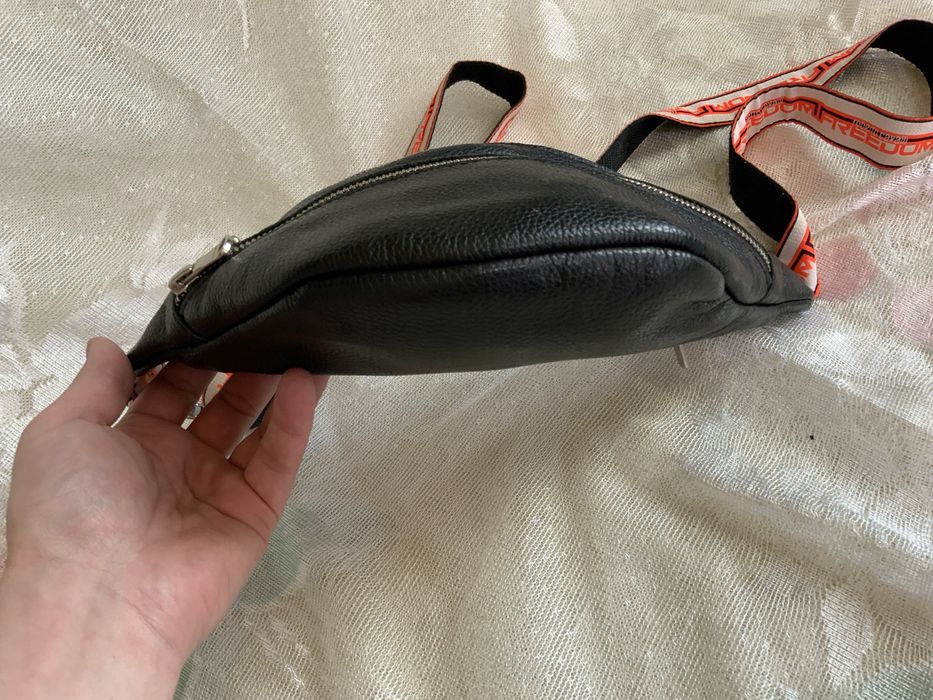 Подарок мужу. Фирменная кожаная мужская сумка Roberto Cavalli. 33/15/7