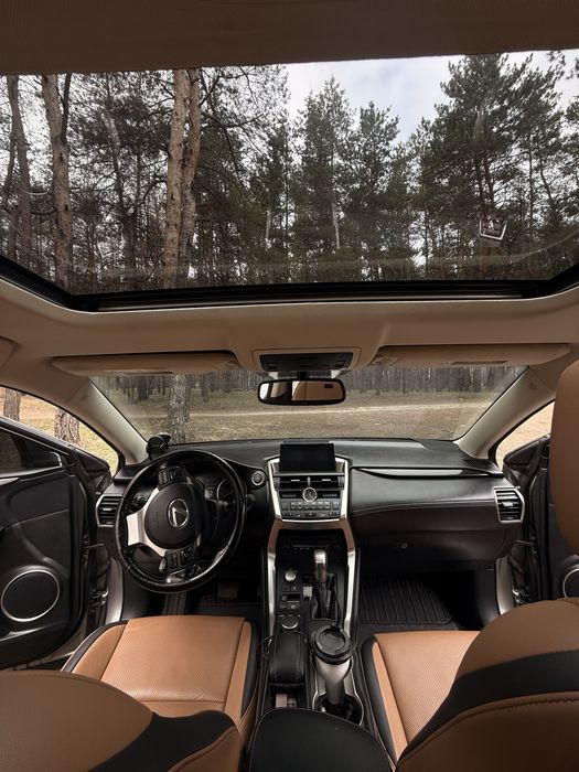 Продам обмен   Lexus  NX200t  2017 год