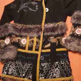 Casaco lindo de inverno da Desigual e como novo.Negociável!