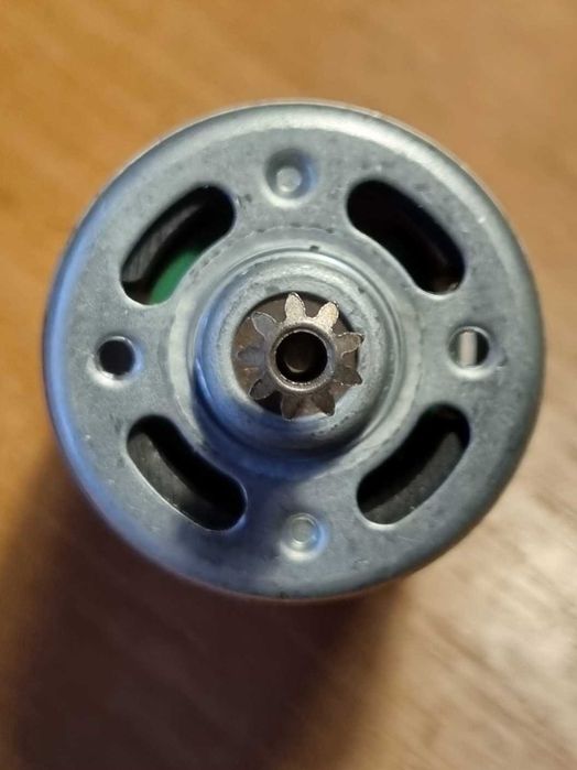 Електродвигуни постійного струму-12V та 18V.