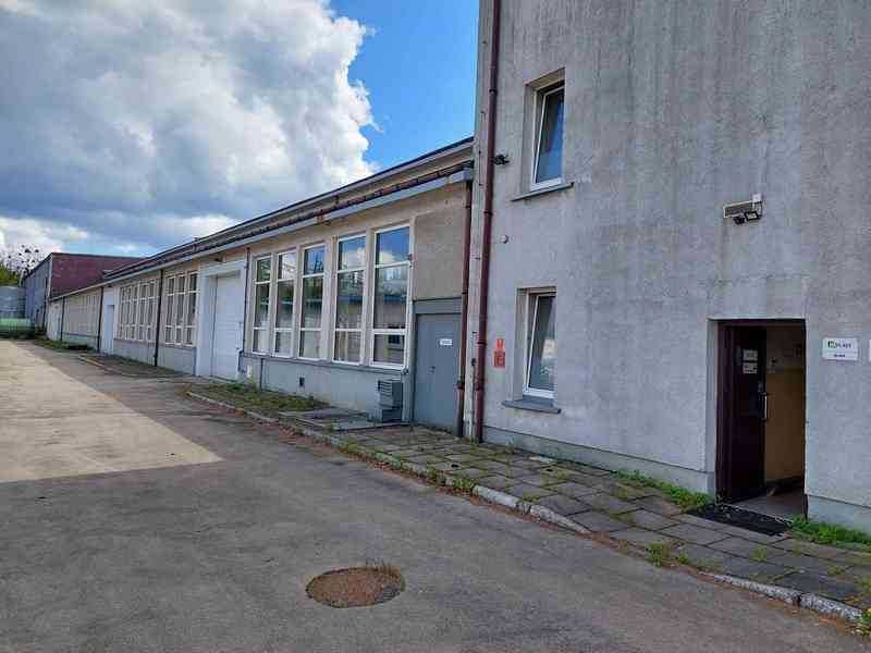 Kompleks nieruchomości gruntowych z zabudową produkcyjną – pohled 2