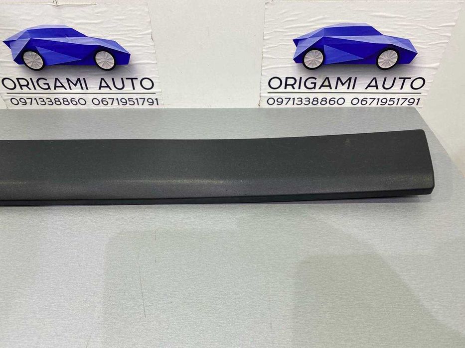 Накладка пер. прав. двері Jeep grand cherokee WL гранд черокі ВЛ 2021+