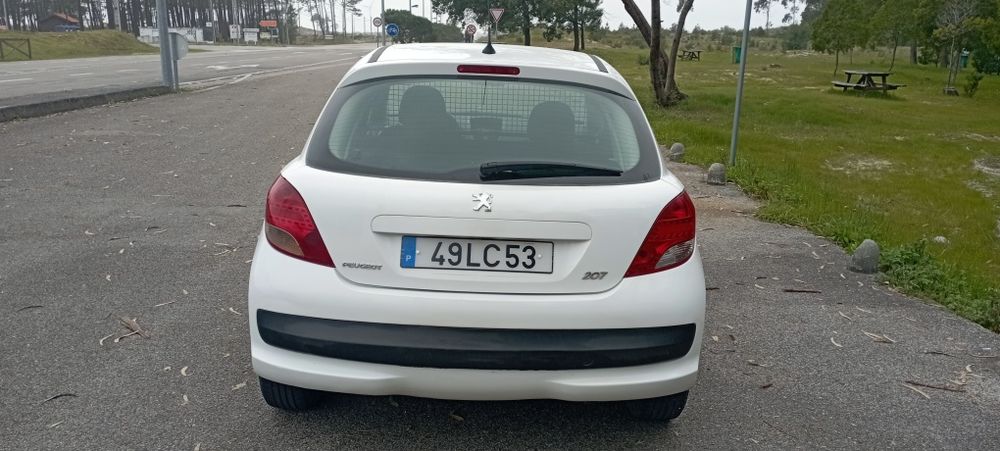 Peugeot 207 comercial de 12/2010