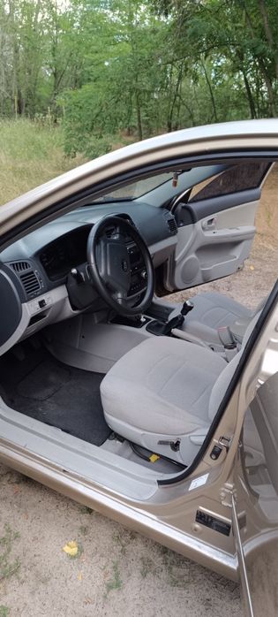 Kia cerato 2006 год