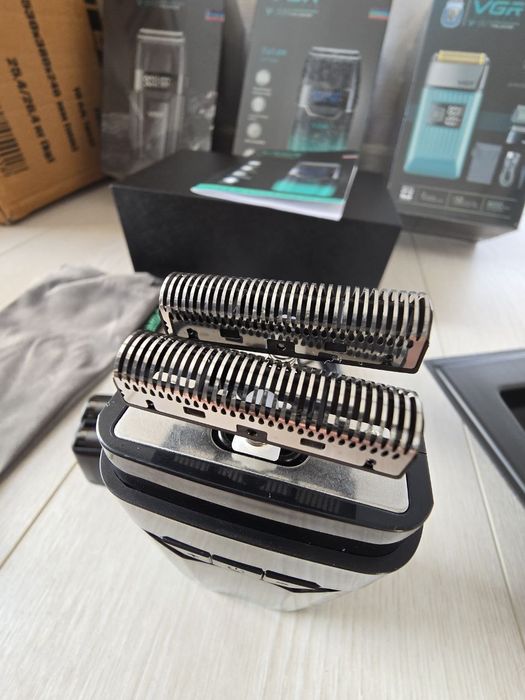 Електробритва VGR 308 GREEN шейвер подвійне лезо 9000 RPM LED Display