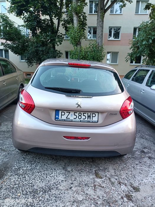 Peugeot 208 2012 rok
