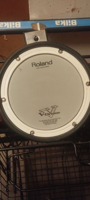 ROLAND .Барабани,тарелки ,бас бочка.