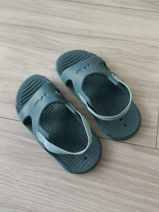 Sandały dziecięce basenowe
