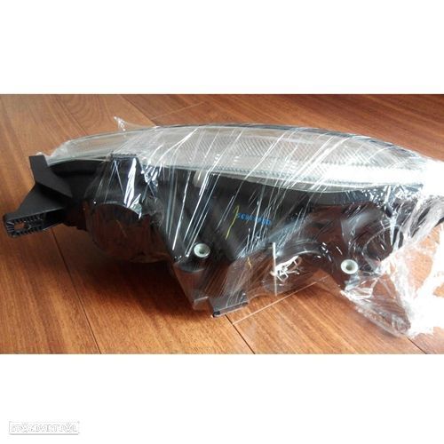 Farol Smart Fortwo Modelo: 2007 até 2014 Novo