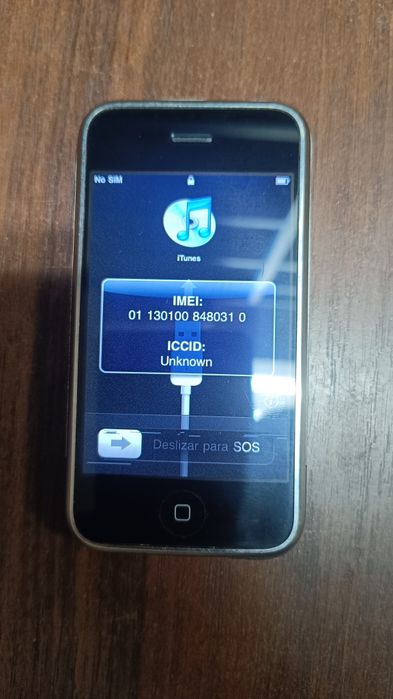 iPhone 2G 8GB перший