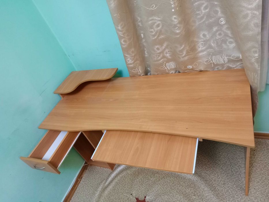 Стол компьютерный угловой