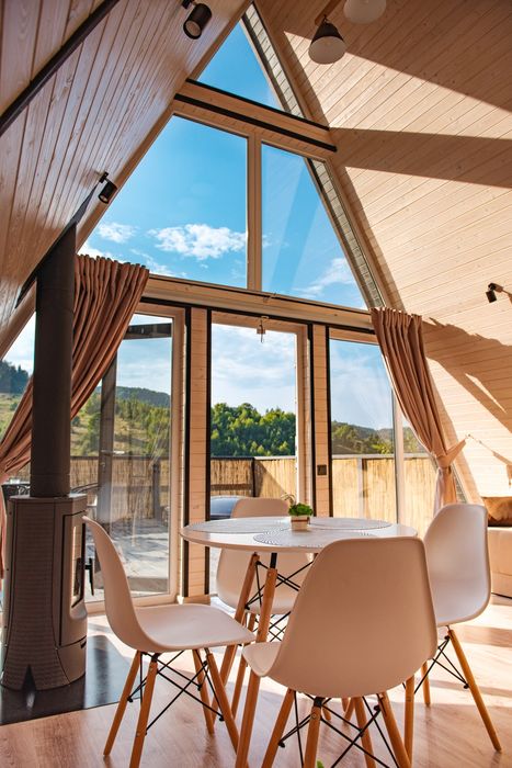 Оренда котеджу в Карпатах з чаном - джакузі