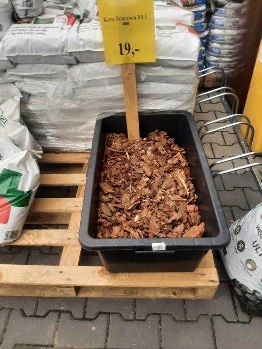 Kora ogrodowa sosnowa worek 80L obornik narzędzia