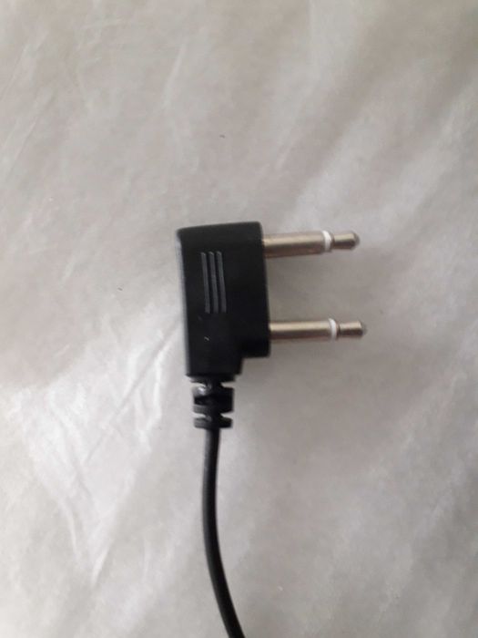 навушники універсальні 250грн, прості 150грн