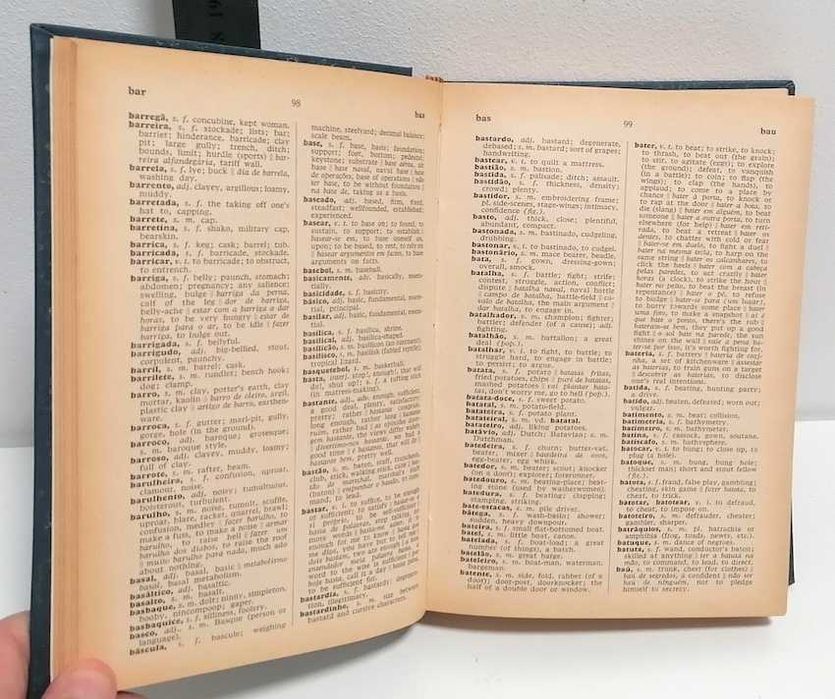 Dicionários do Estudante - Português-Inglês