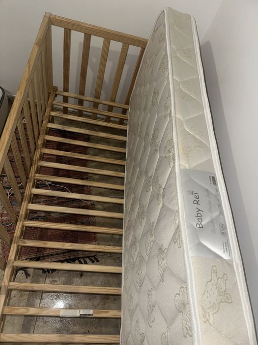 Vendo berço que nenem, 7 meses mais meu filho dormiu nem 5 vezes nele