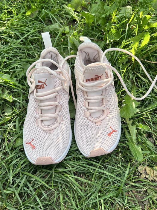 Кросовки пума женские в отличном состояние