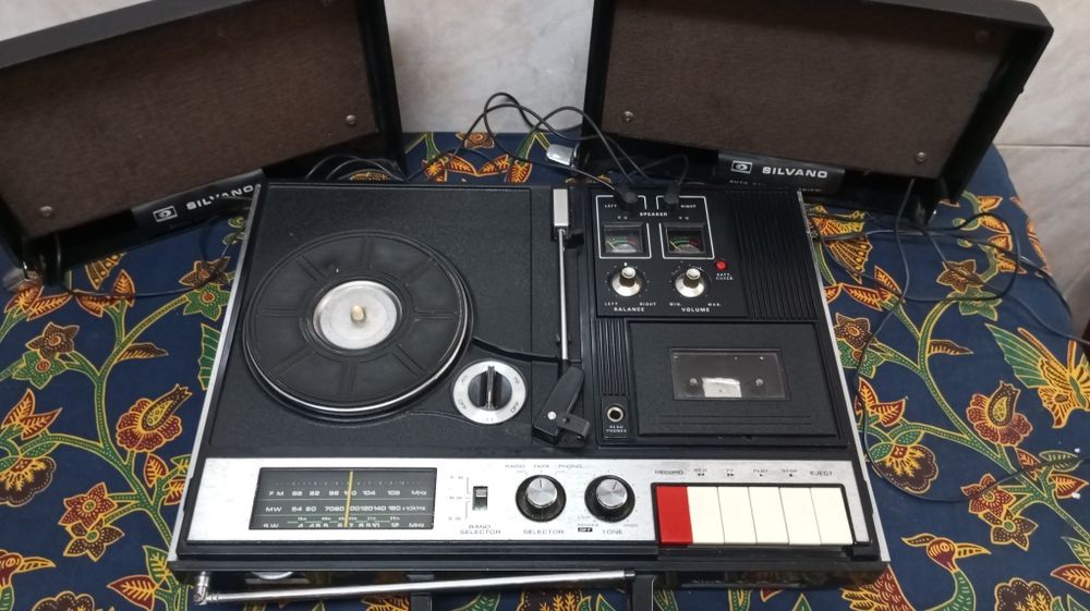 Radio e gira discos