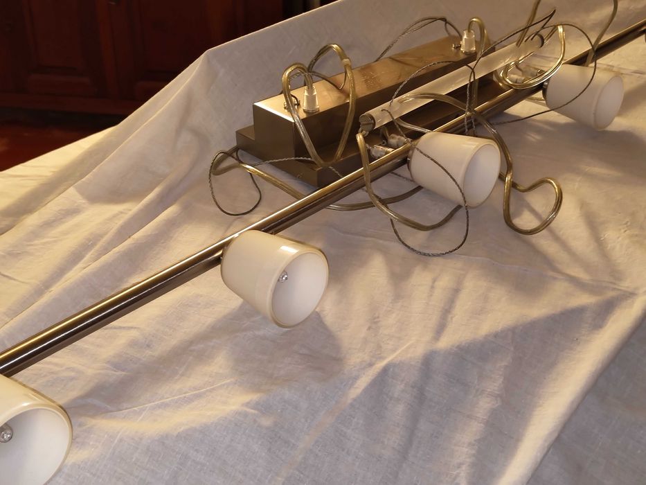 candeeiro suspenso de 6 focos