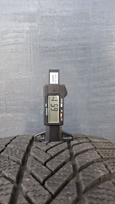 Bridgestone 245/50 R19 Blizzak 2024