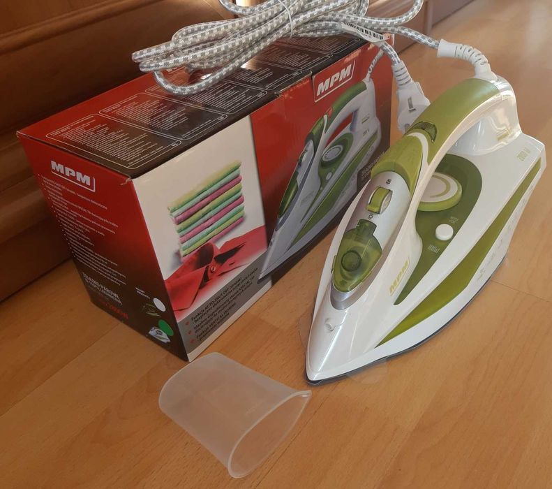 Żelazko MPM MZE-04 parowe ze stopą ceramiczną - NOWE