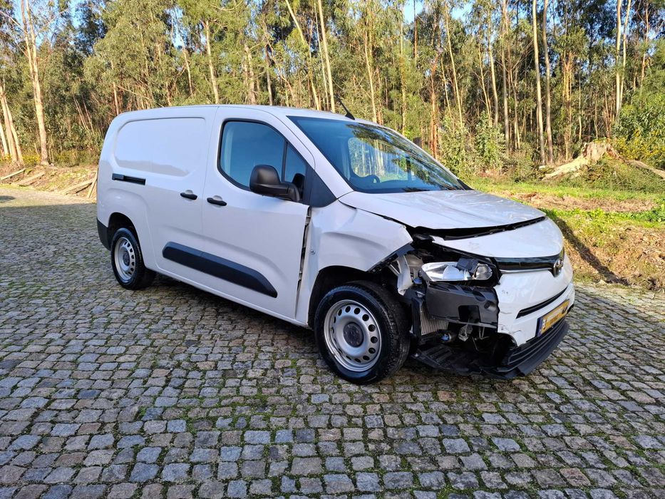 Toyota Proace Longa 45 Mil kms Nacional de 2023 COM IVA DEDUTIVEL