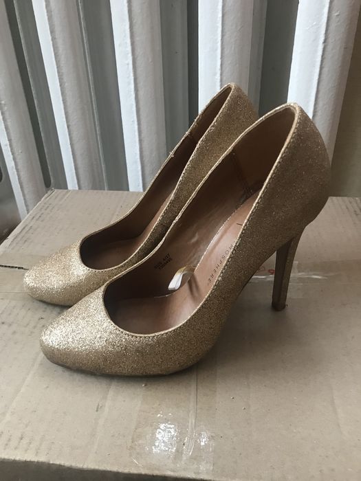 Золоті туфлі-човники