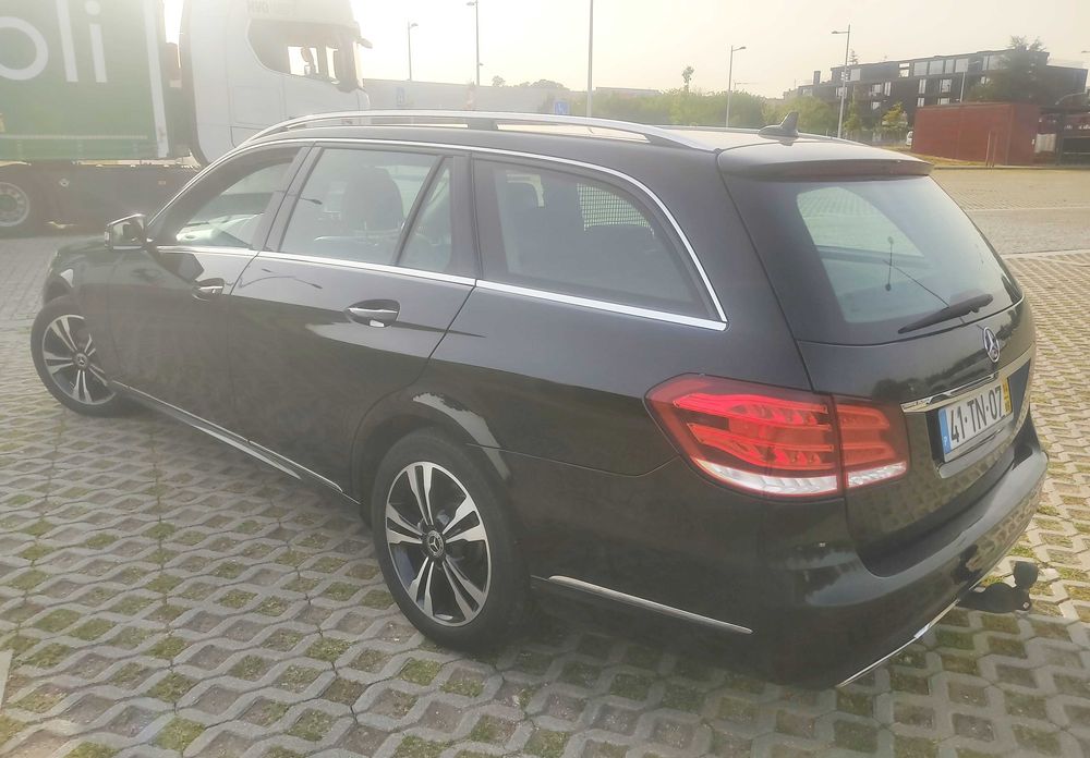 E 220D 170 cv Cx  6 Vel G. Reboque
