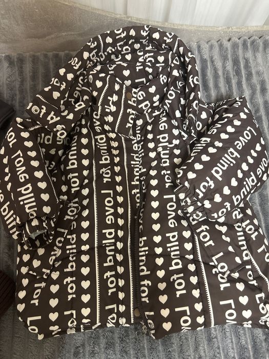 Продам куртку на дівчаток