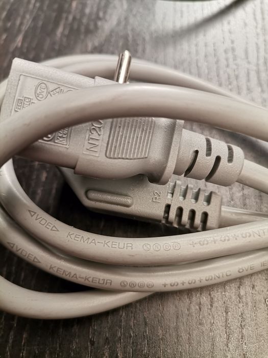 Cabos eléctricos para equipamentos de som.
