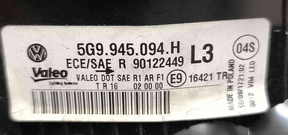 Farolim da Mala Direito 5G9945094H - VW GOLF VII