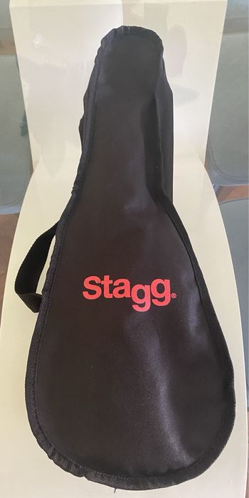 Ukulele Soprano Stagg + Bagg para carregar