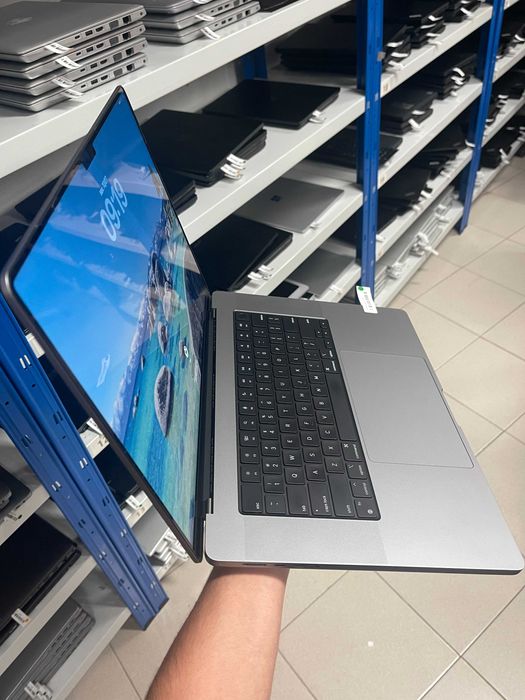 MacBook Pro 16 M1 Pro 16GB 1TB SSD Cinzento Sideral (2021) | Tech-Refurb | Loja Oeiras |