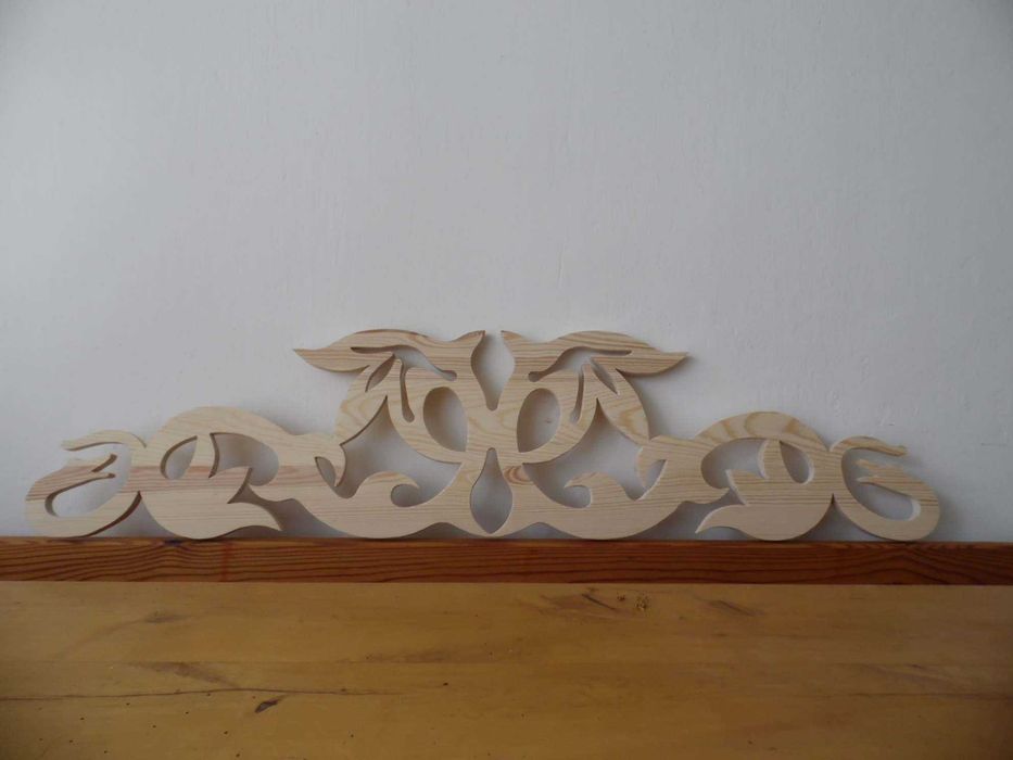 Nadokienniki drewniane, zdobienia drewniane domów, ornamenty drewniane
