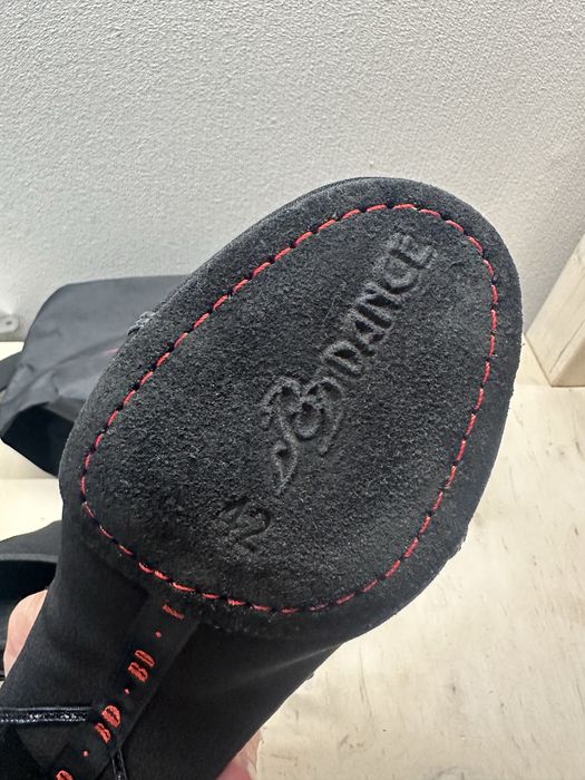 Чоловічі туфлі для Латино-американської программи