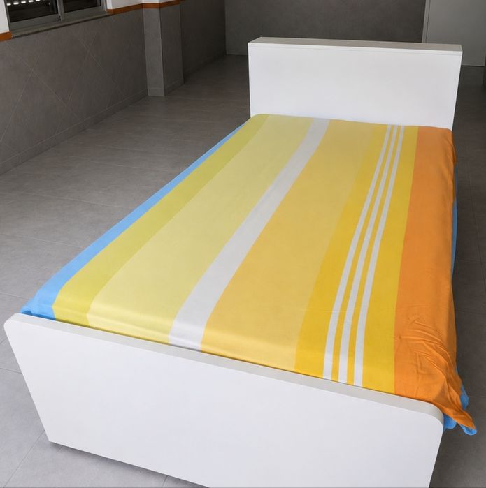 Cama individual com cabeceira + colchão