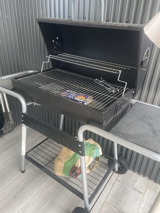 Churrasqueira naterial