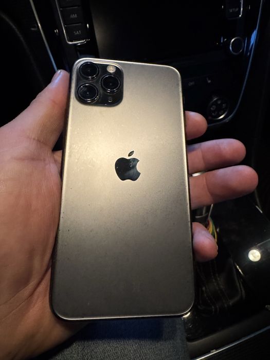 Продам айфон 11про 256