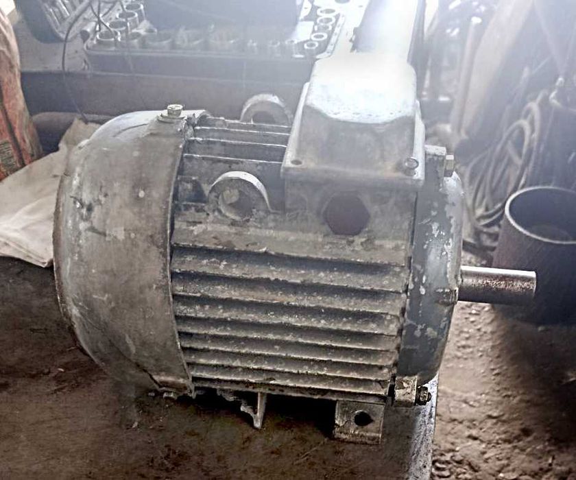 Електродвигун Мотор Двигатель 3 кВт 1500 об/хв АМА 100, 380 В