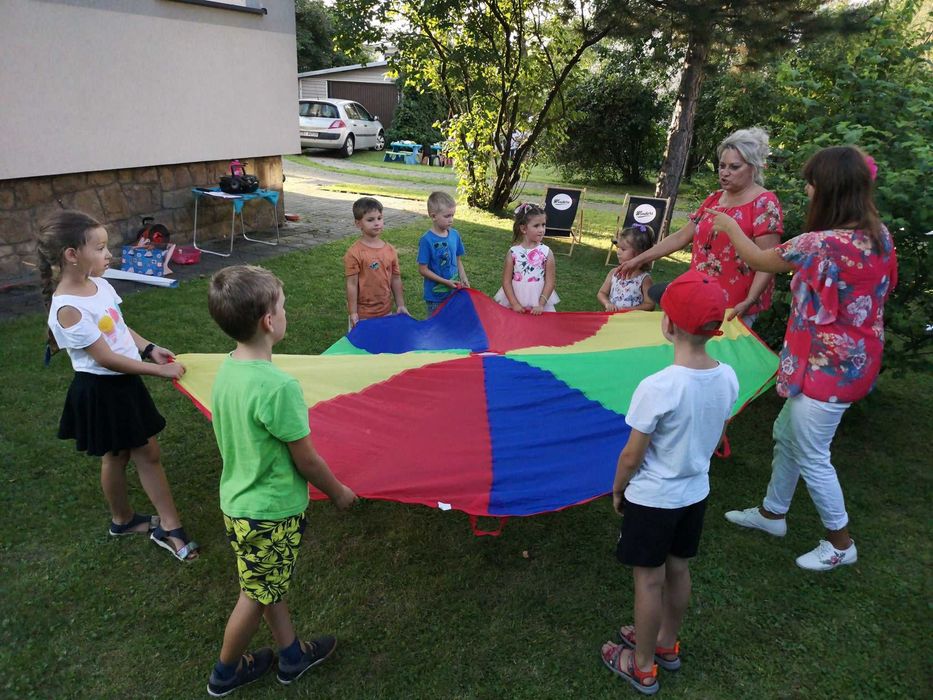 Animator dziecięcy: "Wesołe Dzieciaki Madziuli i Uli"