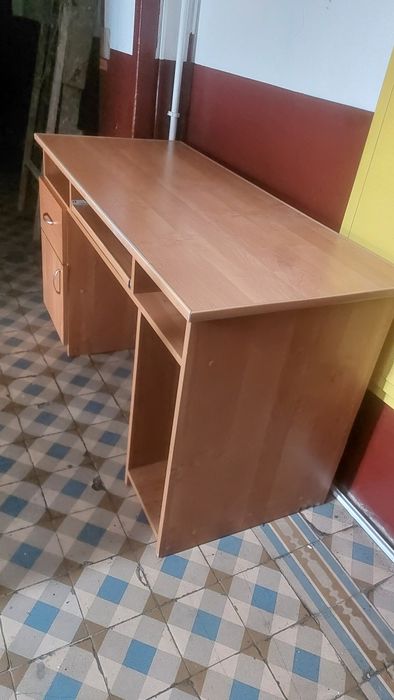 Sprawne Biurko oddam za darmo