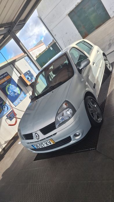 Renault clio 1.5 dci 5 lugares