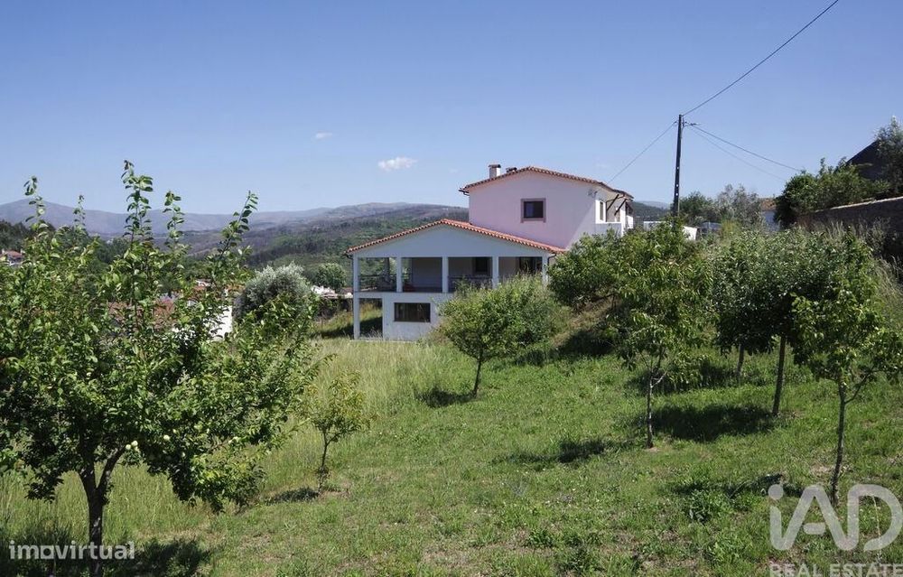 Casa / Villa T5 em Côja e Barril de Alva de 228 m2