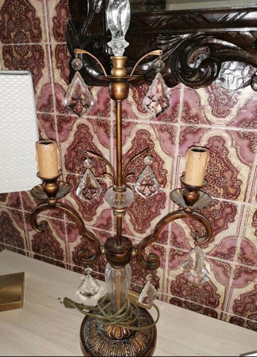 Selling two golden items64751242584834121