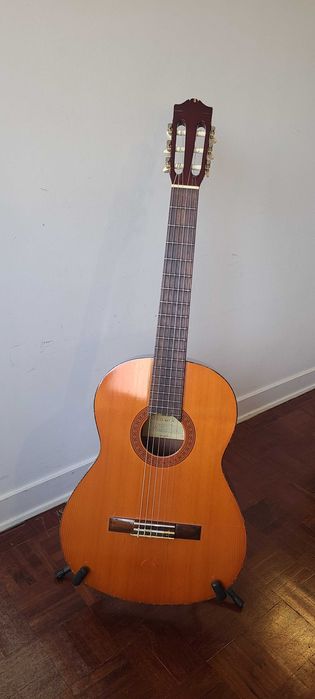 Guitarra Clássica Yamaha CG-40 A – Boa Condição + Cordas Novas [Inclui capa de transporte]