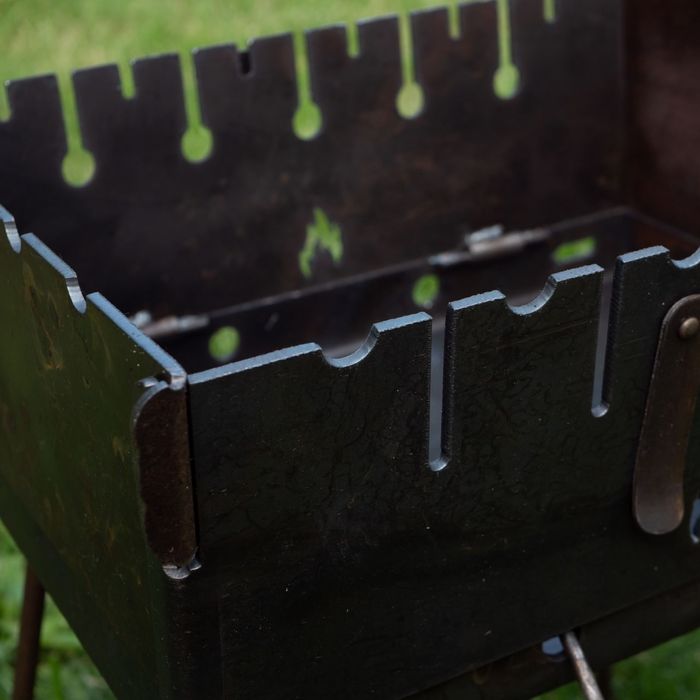 Мангал чемодан, мангал валіза 2мм ,3 мм. На 6,8,10,12 шампурів..