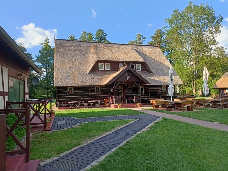 Dachy z trzciny, altana, huśtawka, drewutnia, zadaszenia, studnia,