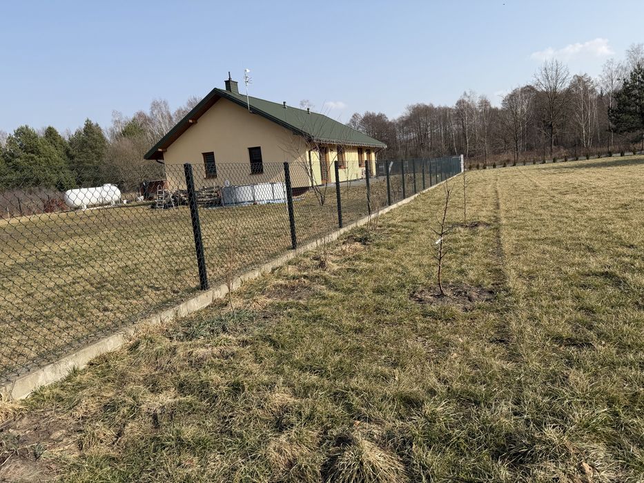 Działka budowlana  czysta ładna duża prąd woda - Więcej