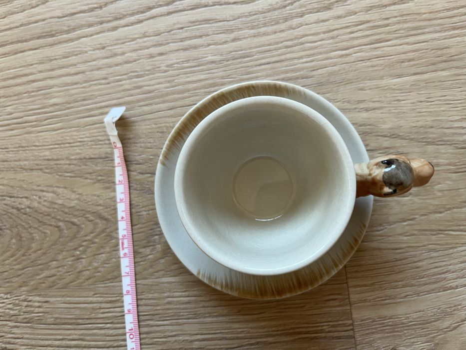 Chavena de café e pires Camelo